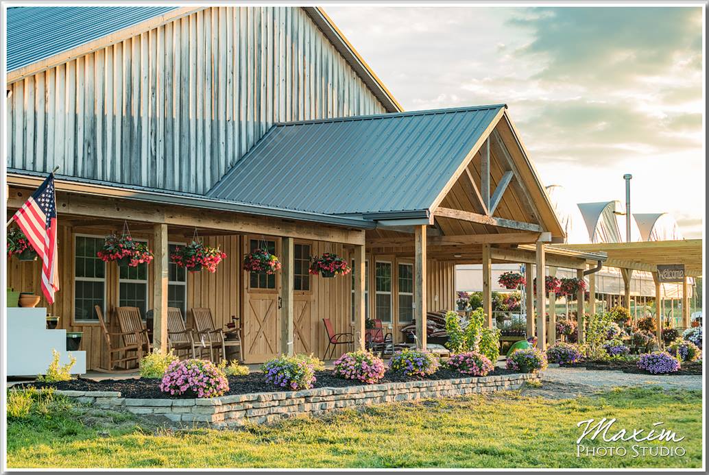 Market Barn Front
